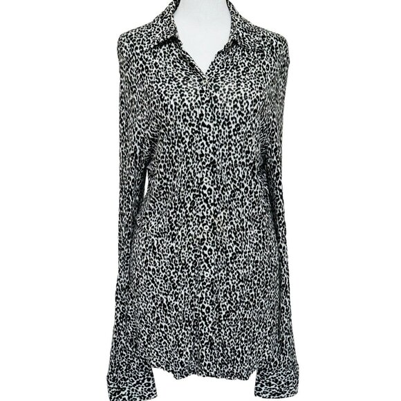 Paperwhite button down top Blouse Animal Print Soft Knit Women's 12 - Picture 3 of 12